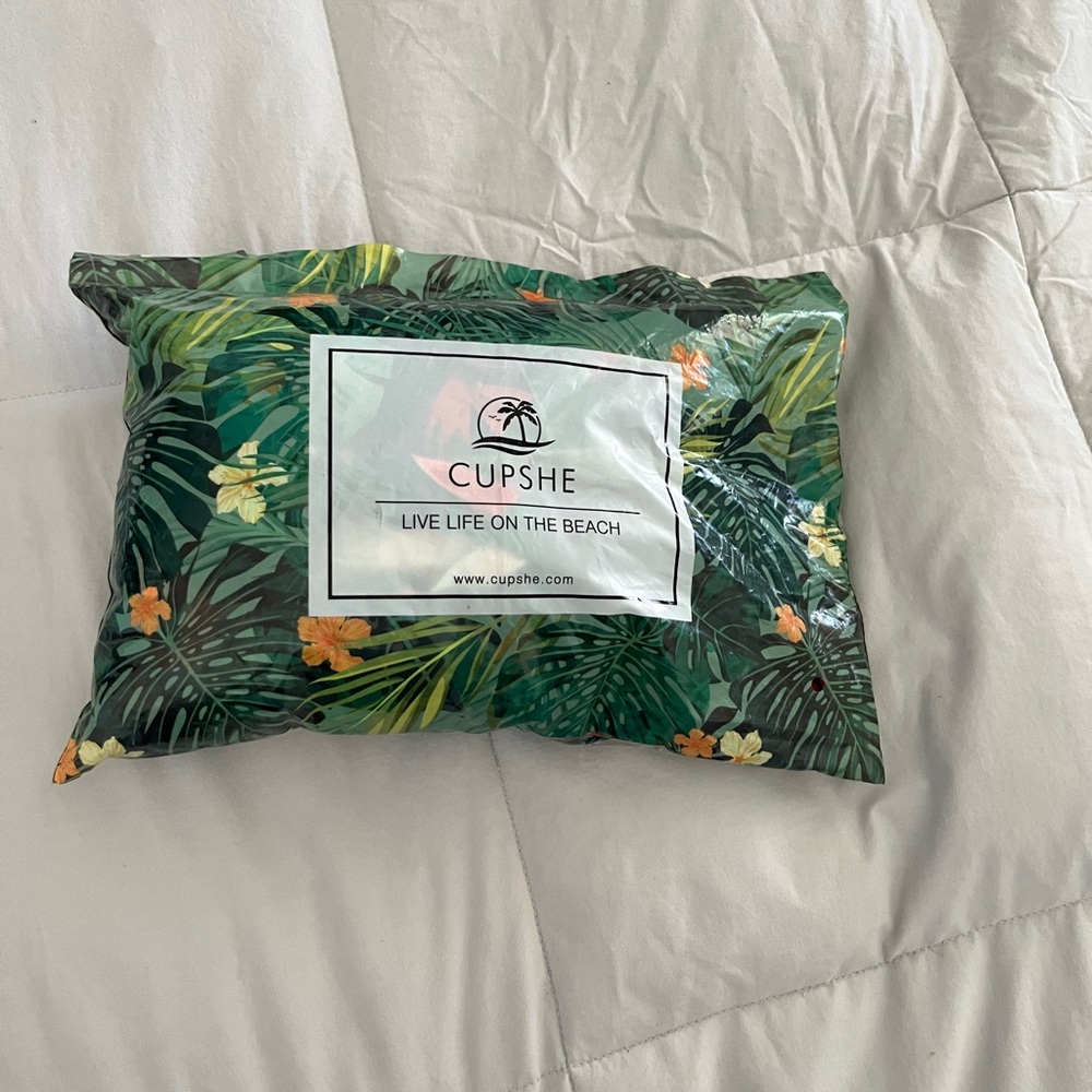 Cupshe Green and Orange Tropical Print Bag